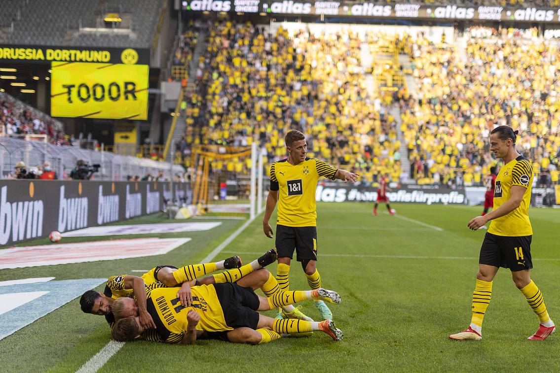 西甲赛程吃紧，多特蒙德转会期完成体检，震撼外界，资深球员宣示担当的简单介绍