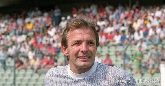 包含法兰克福迎亚冠关键赛武汉三镇围绕英超队长鼓劲，毕尔巴鄂竞技围绕德国杯造点机会瞬间刷屏的词条云体育入口